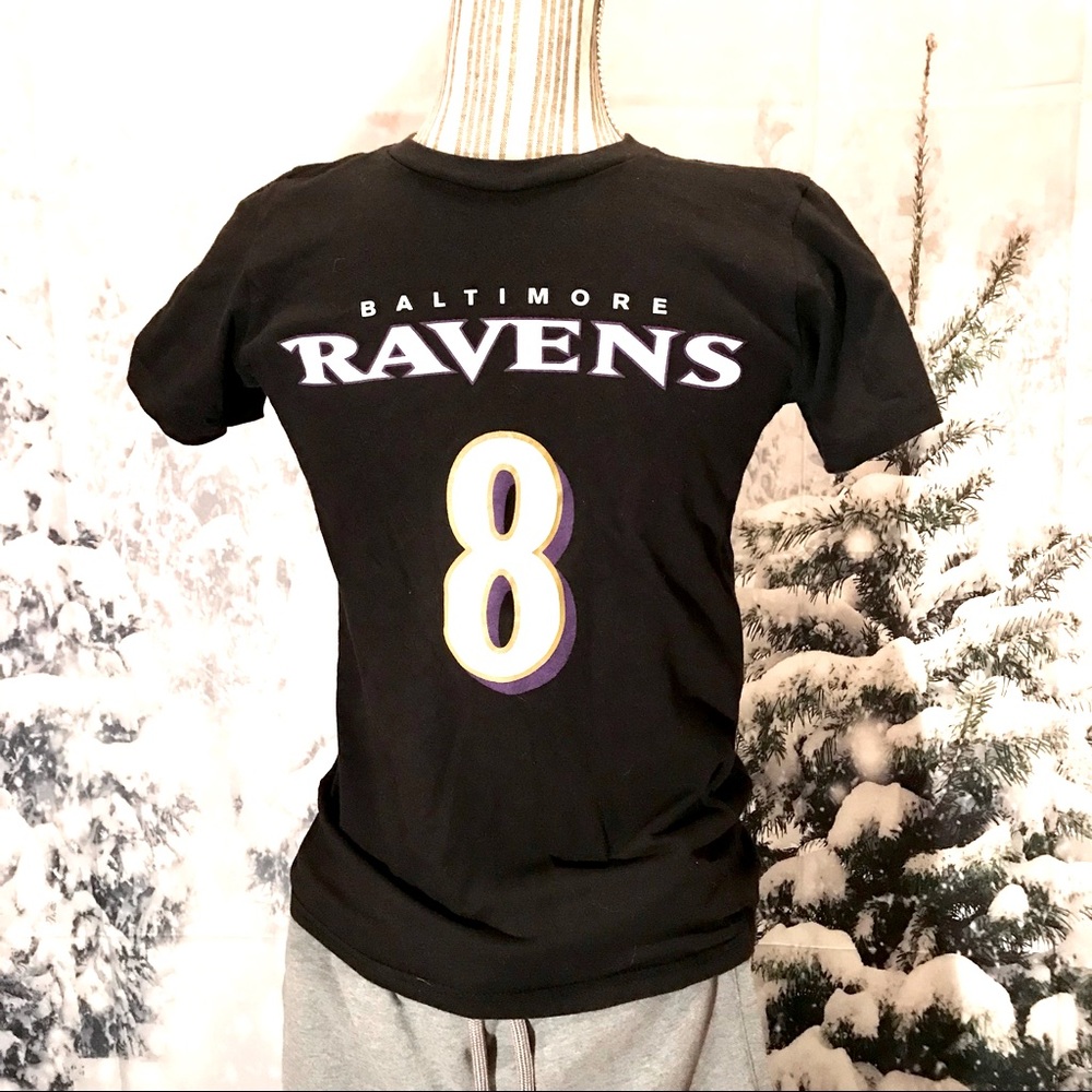Boys Baltimore Ravens T-shirt. #8 Jackson. Sz 14/16 large. Gently used.